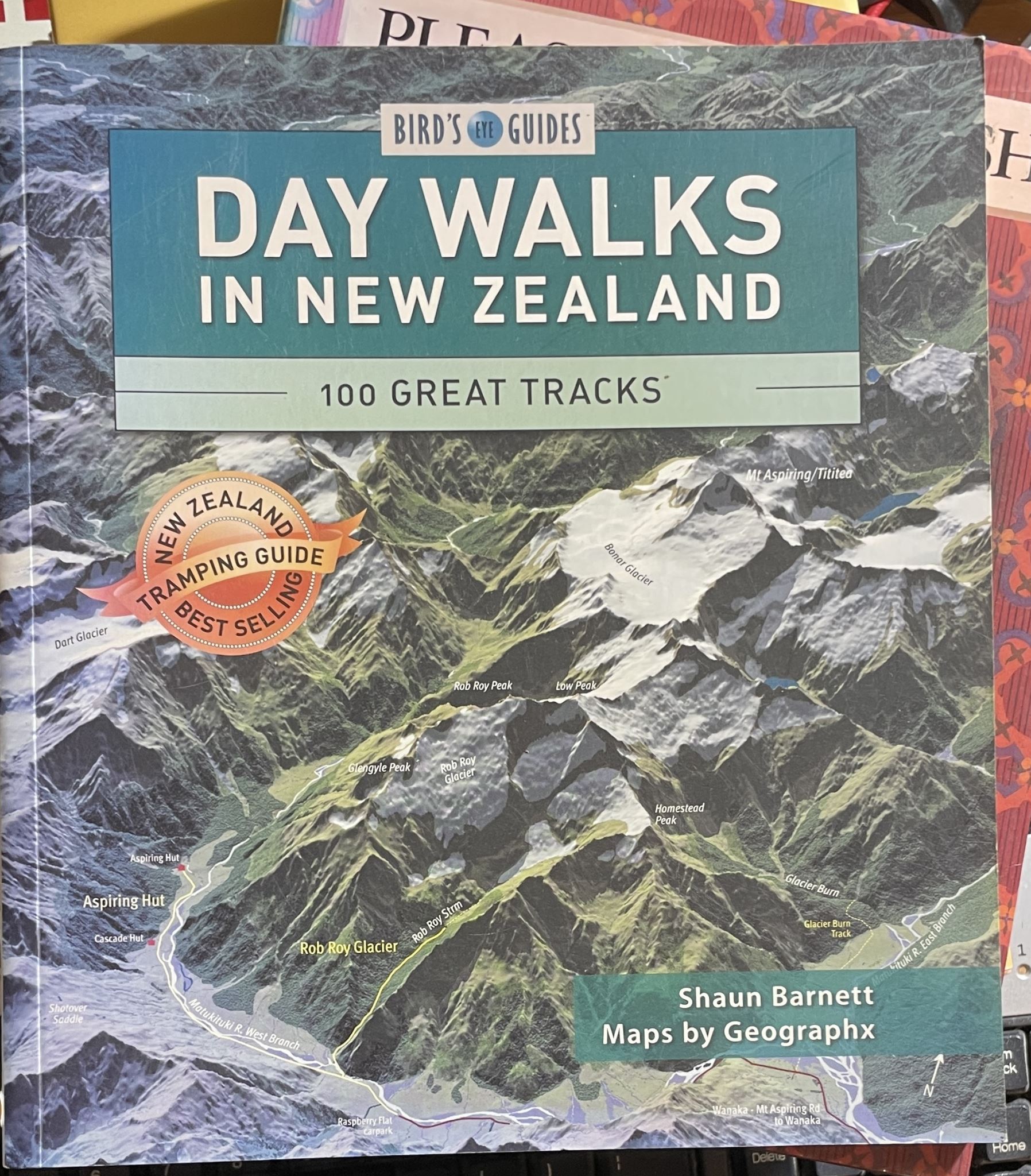 Day Walks in New Zealand 100 great tracks